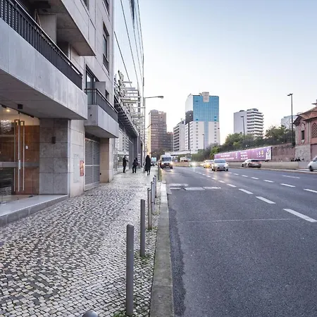 Akicity Amoreiras Moon Apartment
